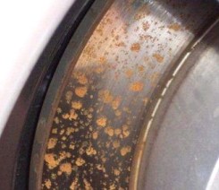 Cast iron after one season — composite stays clean